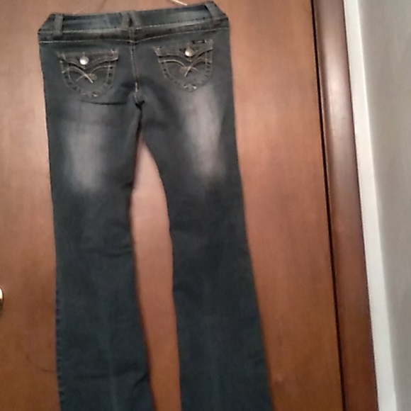 Angel Jean's - Picture 3 of 11